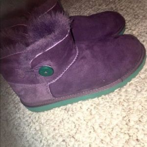 Bailey Button Mini Uggs